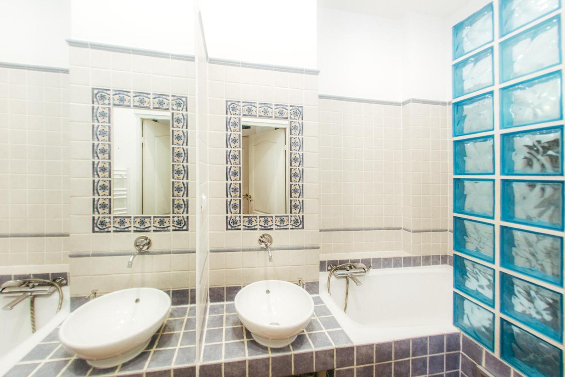 Oomph Vintage 2Br Gem Steps From Politechnika Lägenhet Warszawa Exteriör bild